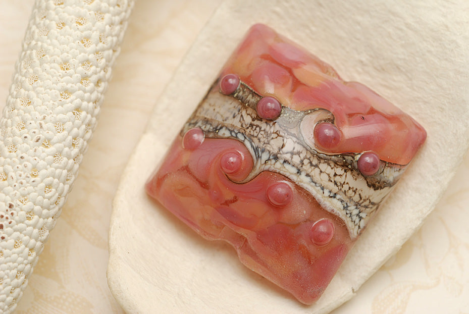 11816404 - Pink Desert Pillow Focal Bead