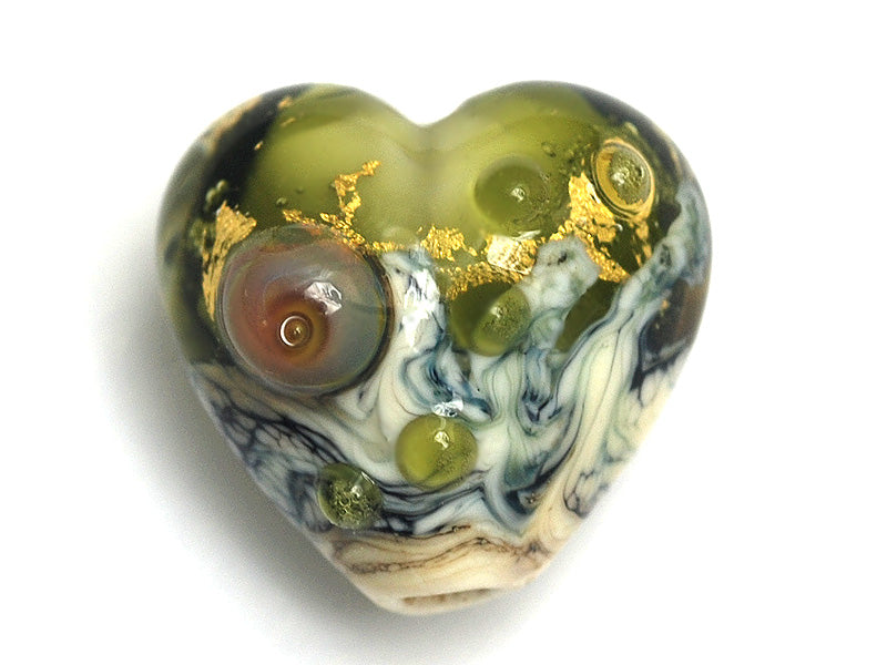 11819405 - Emerald Treasure Heart