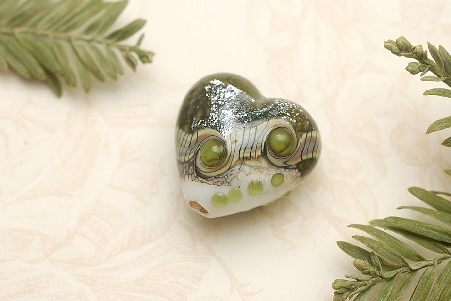 11831205 - Olive Stardust Heart