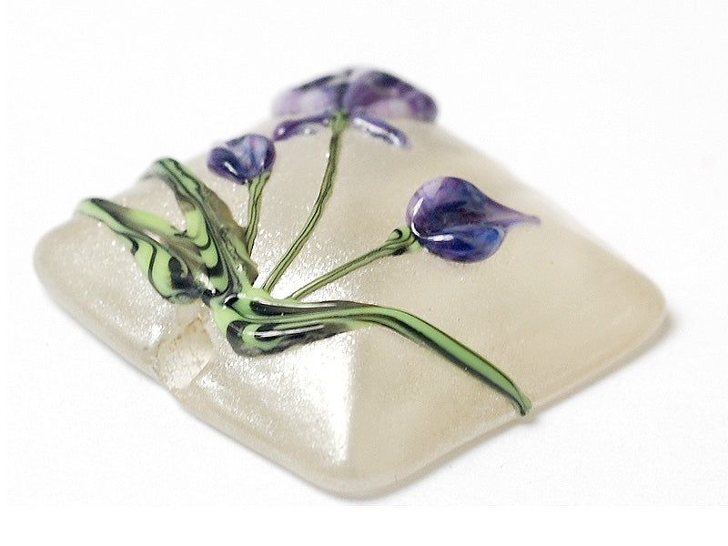 11832304 - Regalia Flower Pillow Focal Bead