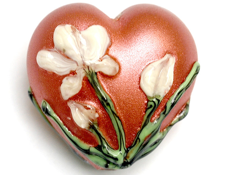 11832525 - Ivory Mist Flower on Coral Heart (Large)