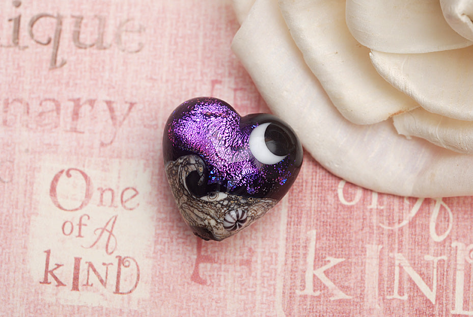 11832905 - Amethyst Jewel Celestial Heart