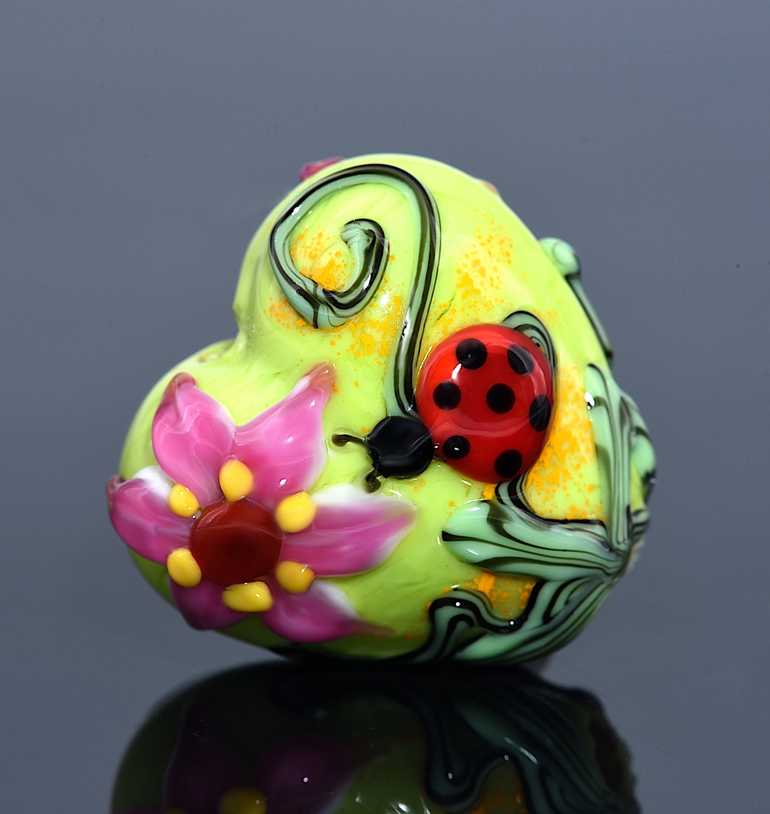11833125 - Ladybug on Spring Green Heart (Large)