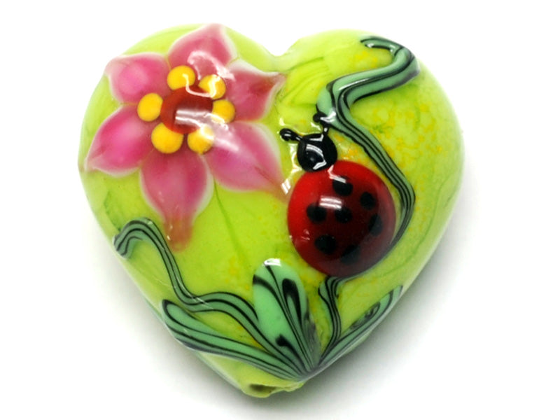 11833125 - Ladybug on Spring Green Heart (Large)