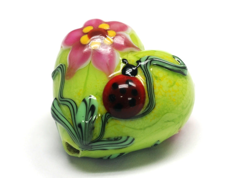 11833125 - Ladybug on Spring Green Heart (Large)