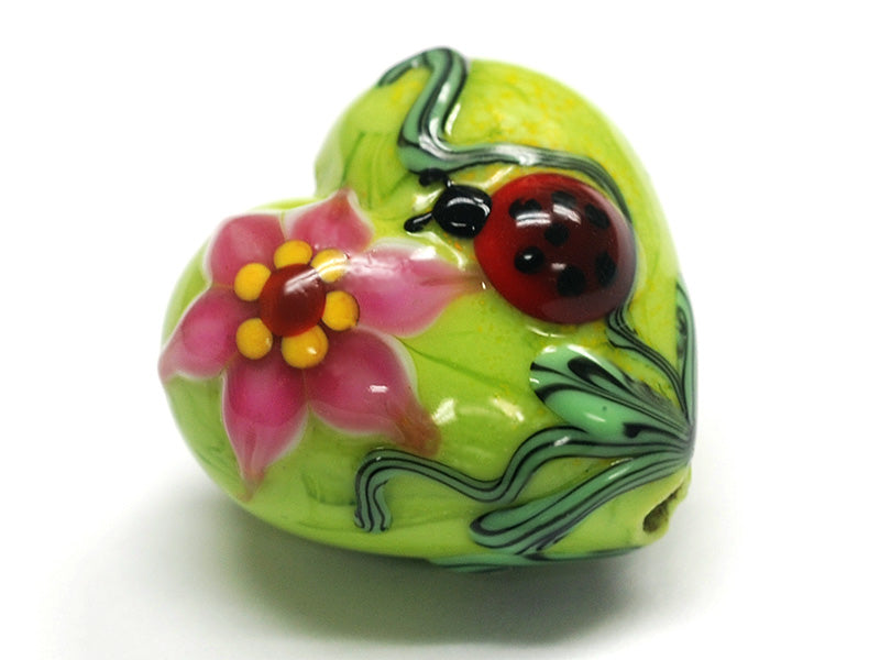 11833125 - Ladybug on Spring Green Heart (Large)