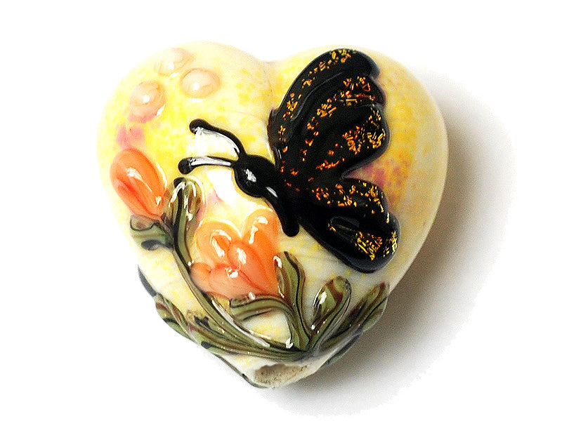11835105 - Yellow Sparkle Garden Butterfly Heart