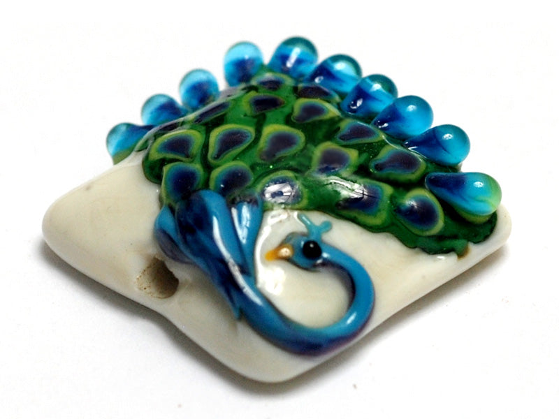 11837204 -Pretty Peacock Pillow Focal Bead