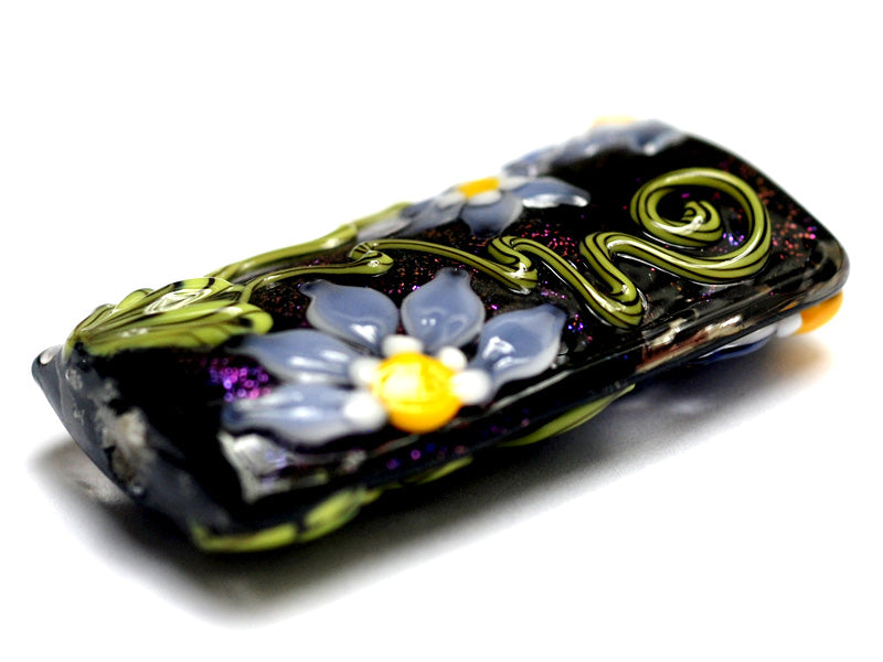 11838103 - Lilac's Elegance Kalera Focal Bead