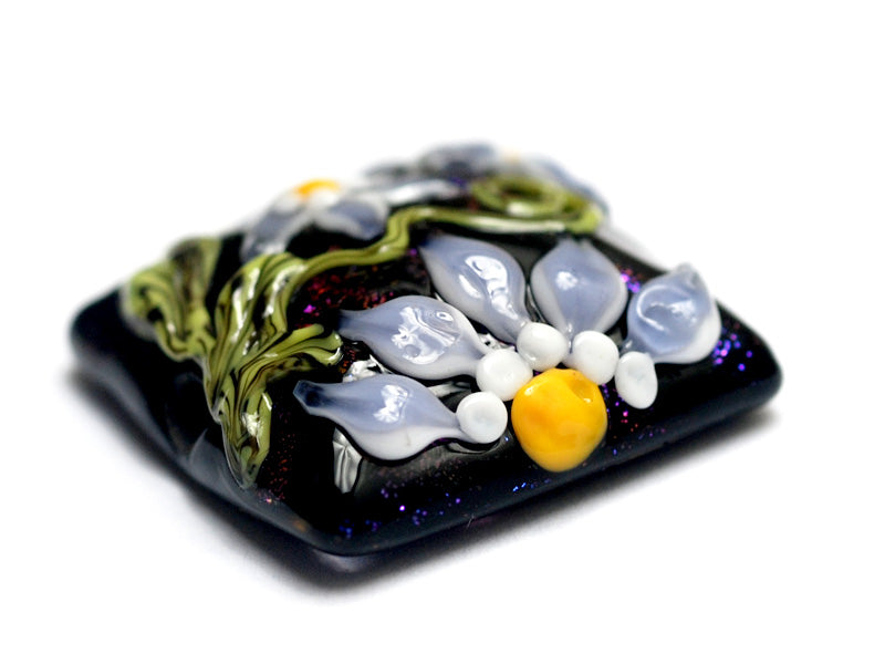 11838104 - Lilac's Elegance Pillow Focal Bead