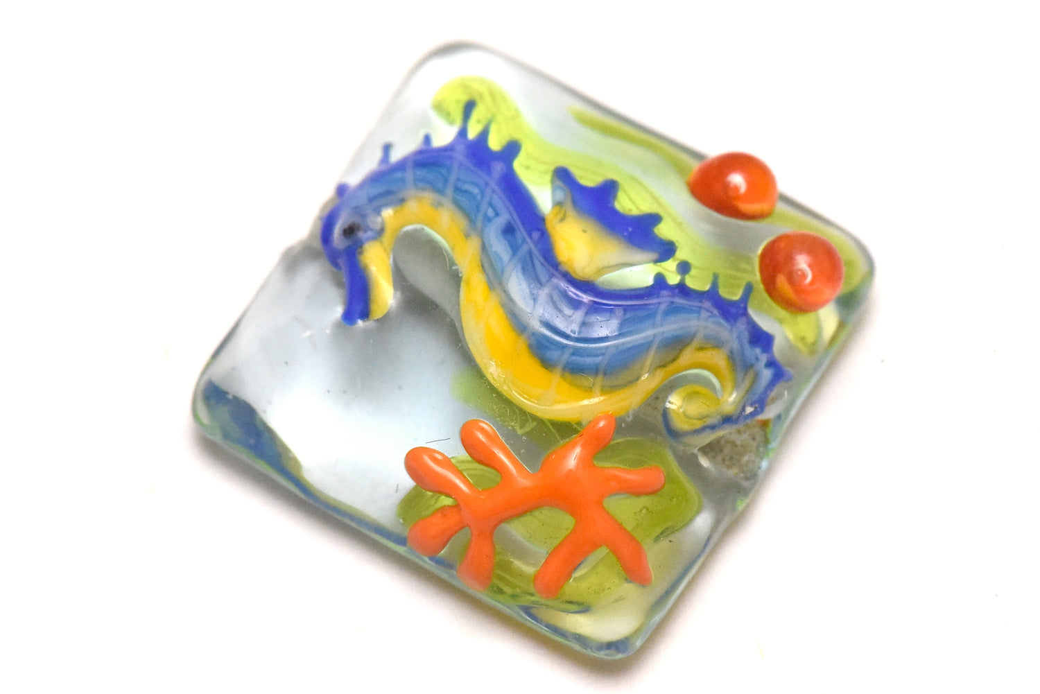11842904 - Seahorse Pillow Focal Bead