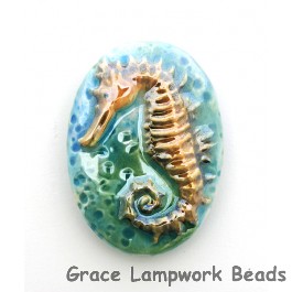 PM022432 - 24x32mm Porcelain Puffed Oval Seahorse